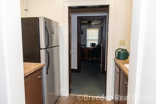 204 E MCDOWELL-05.jpg